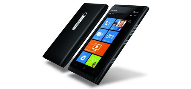Nokia-Lumia-900-final